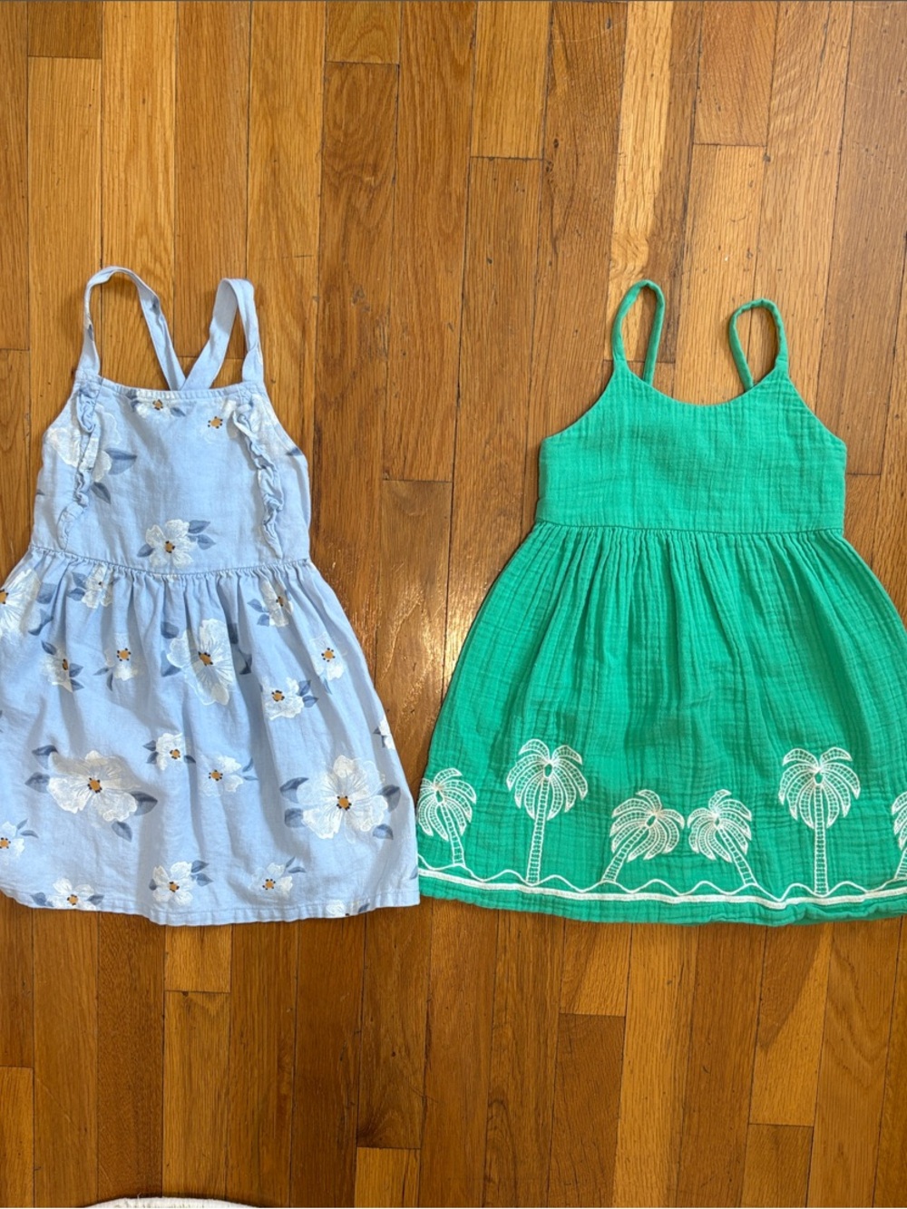Toddler 3t girl Bundle of 2 dresses , green and stylish floral .